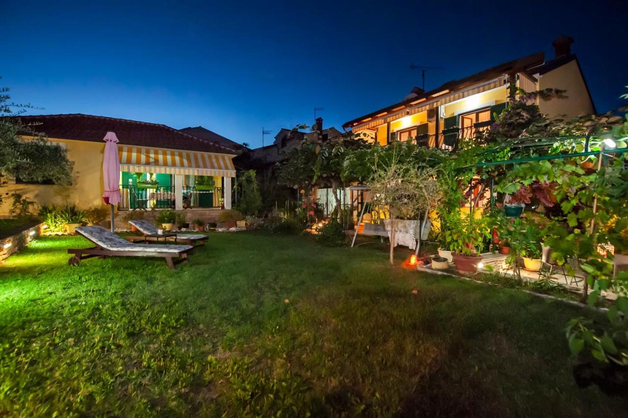 Apartments&Rooms Villa Dea Rovigno Esterno foto