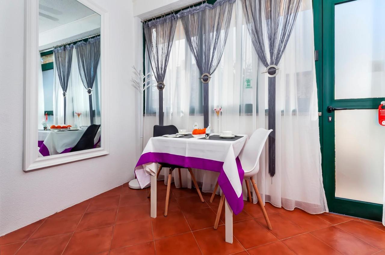 Apartments&Rooms Villa Dea Rovigno Esterno foto