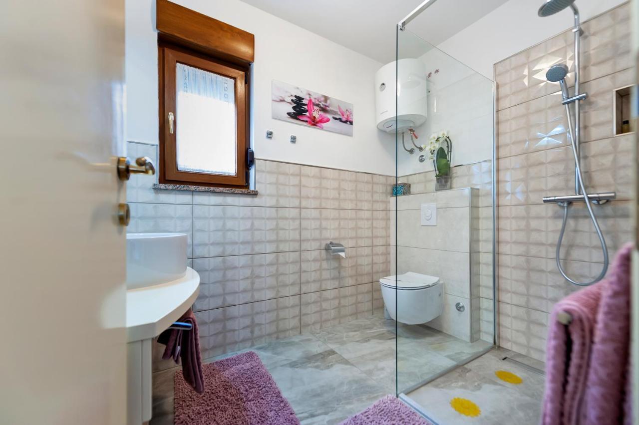 Apartments&Rooms Villa Dea Rovigno Esterno foto