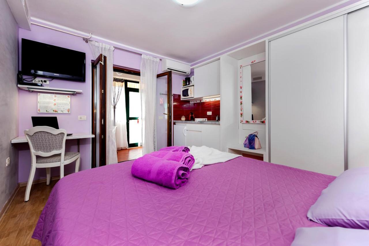 Apartments&Rooms Villa Dea Rovigno Esterno foto
